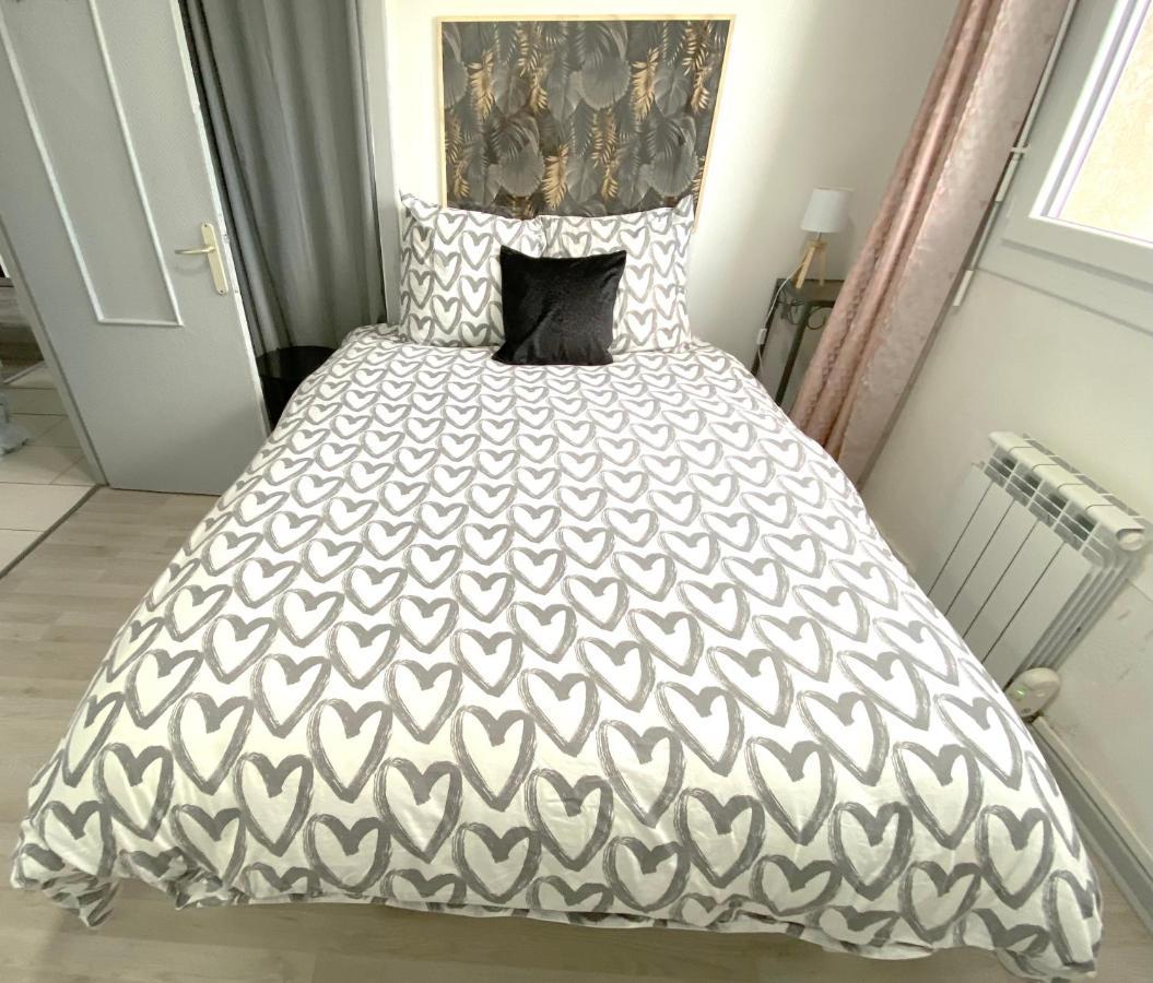 Le Cafe Charmant, Appartement Dans Immeuble Avec Parking Barriere, Balcon ลาร์แบรล ภายนอก รูปภาพ